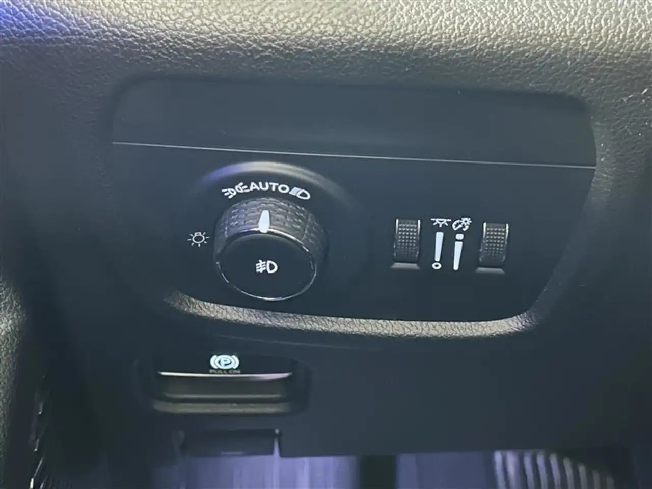 Jeep Grand Cherokee - Image 16