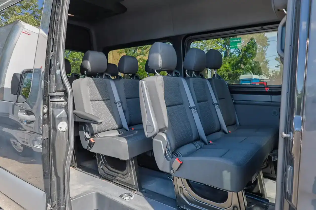 Mercedes-Benz Sprinter - Image 12