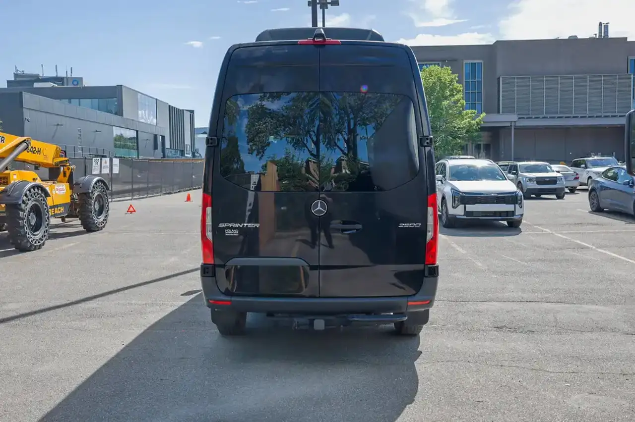 Mercedes-Benz Sprinter - Image 5