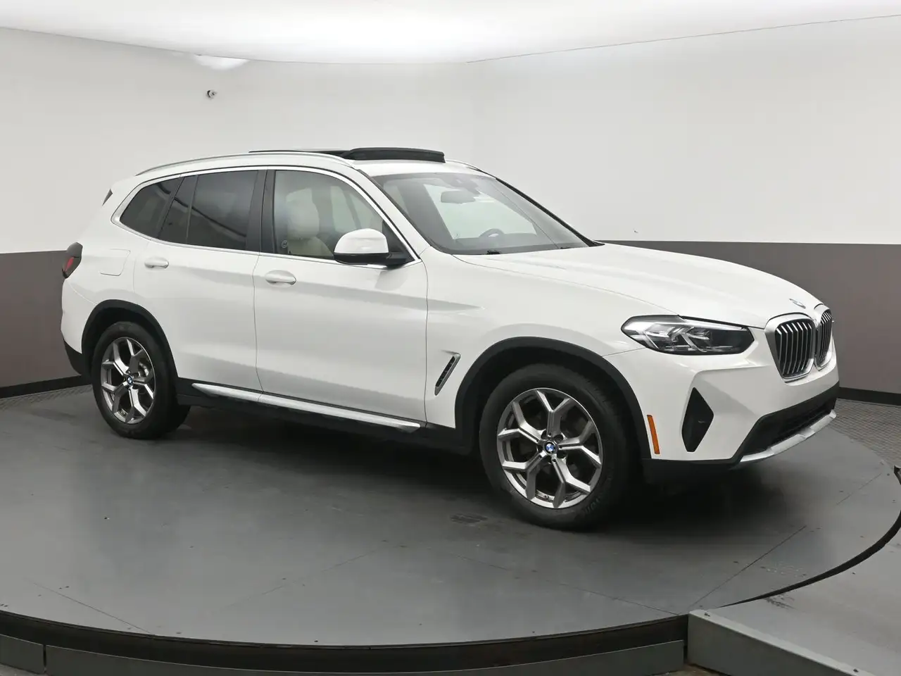 BMW X3 - Image 1