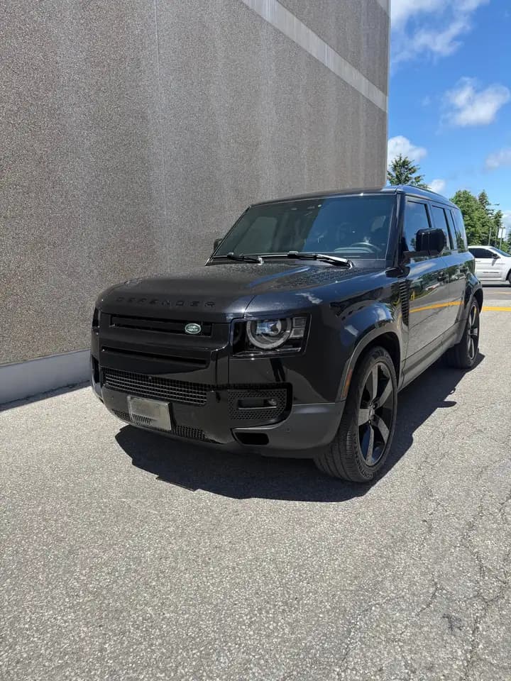 Land Rover Defender - Image 10