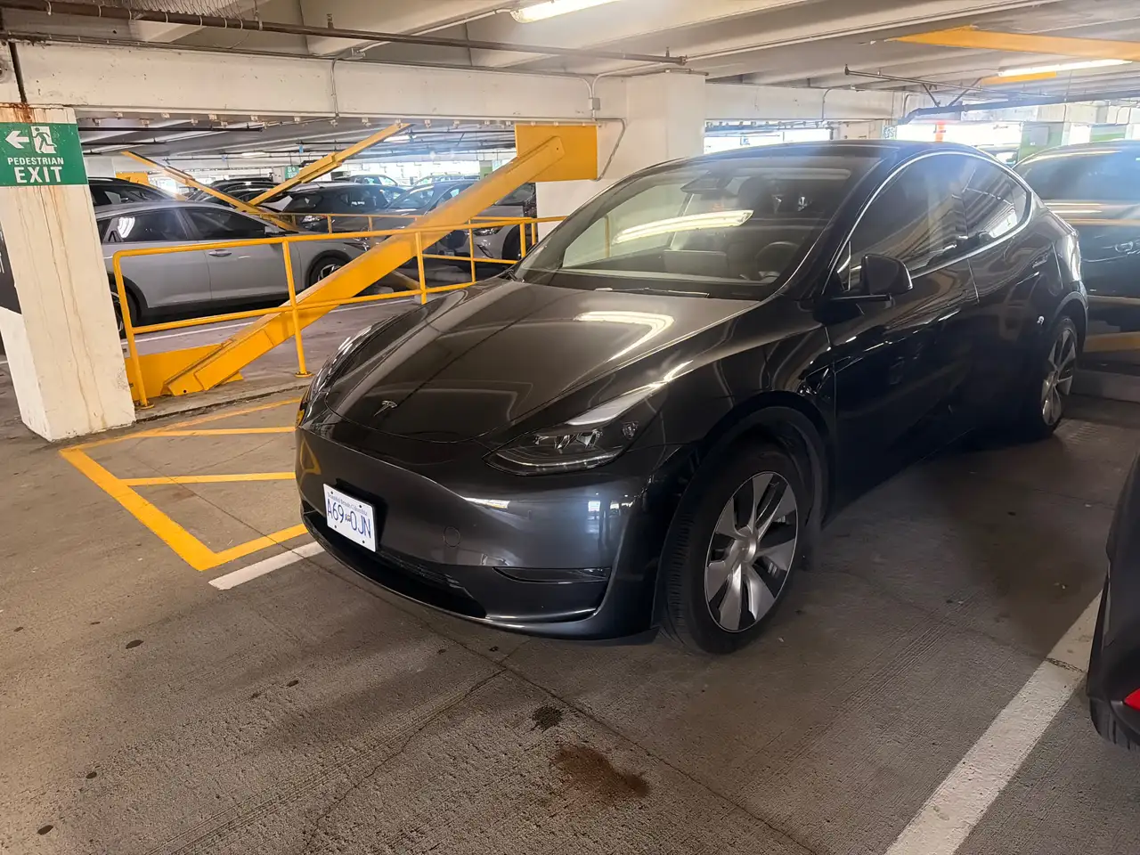 Tesla Model Y - Image 2