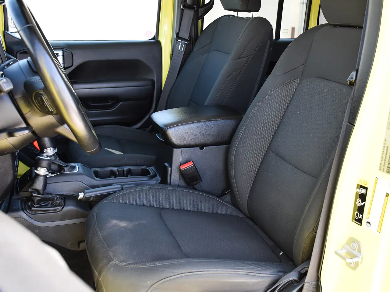 Jeep Wrangler - Image 13