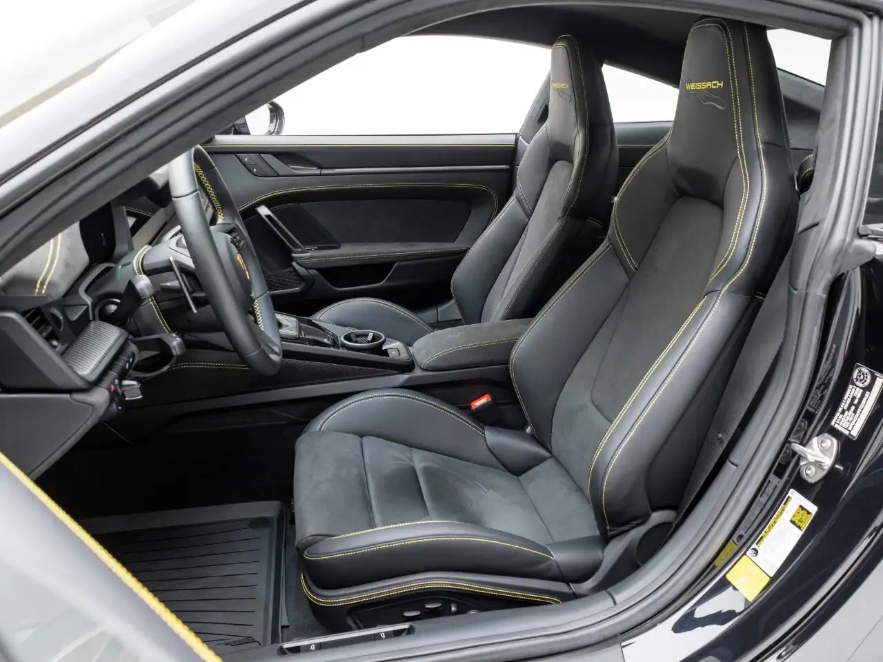 Porsche 911 - Image 28