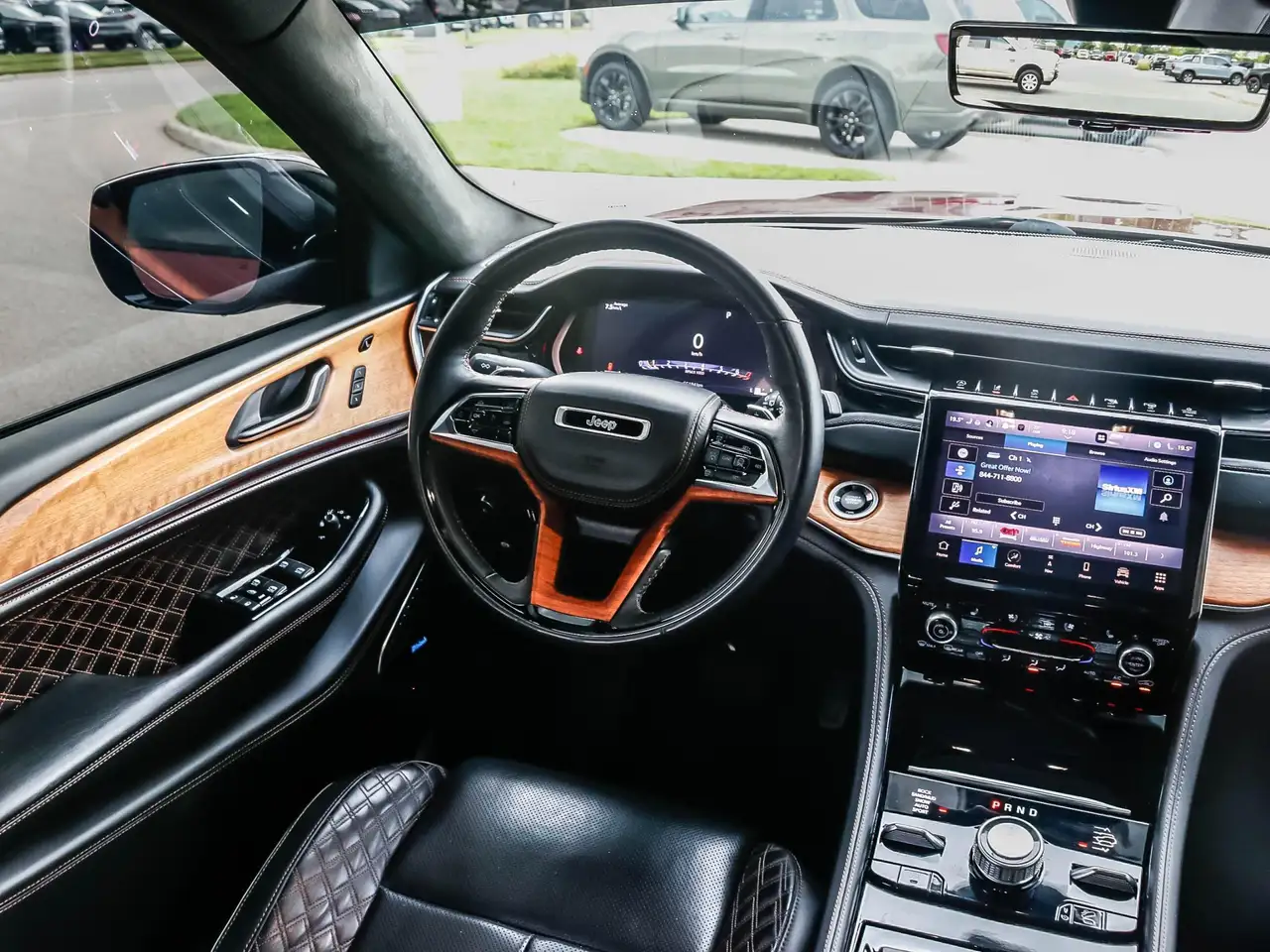 Jeep Grand Cherokee - Image 7