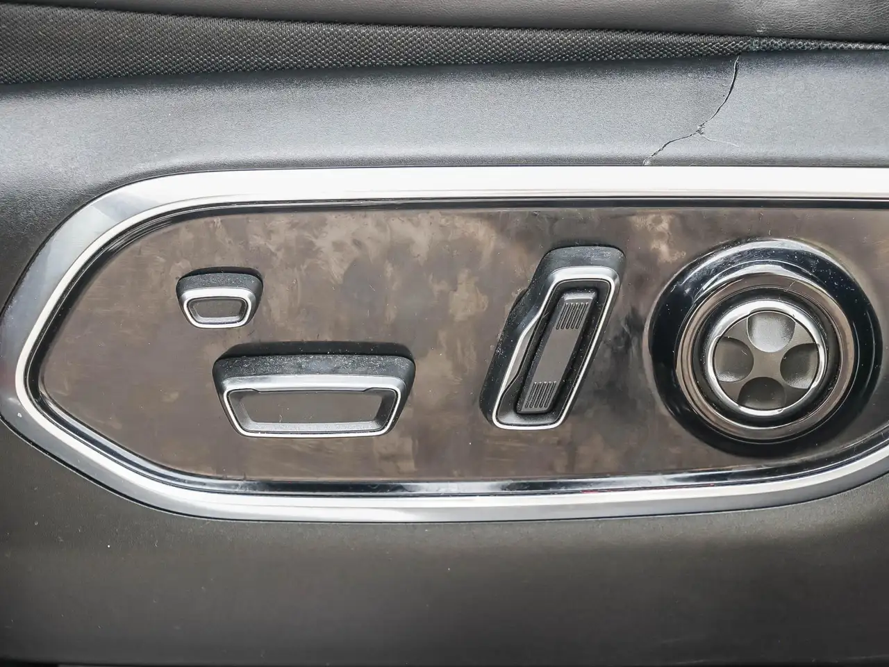 Jeep Grand Cherokee - Image 16