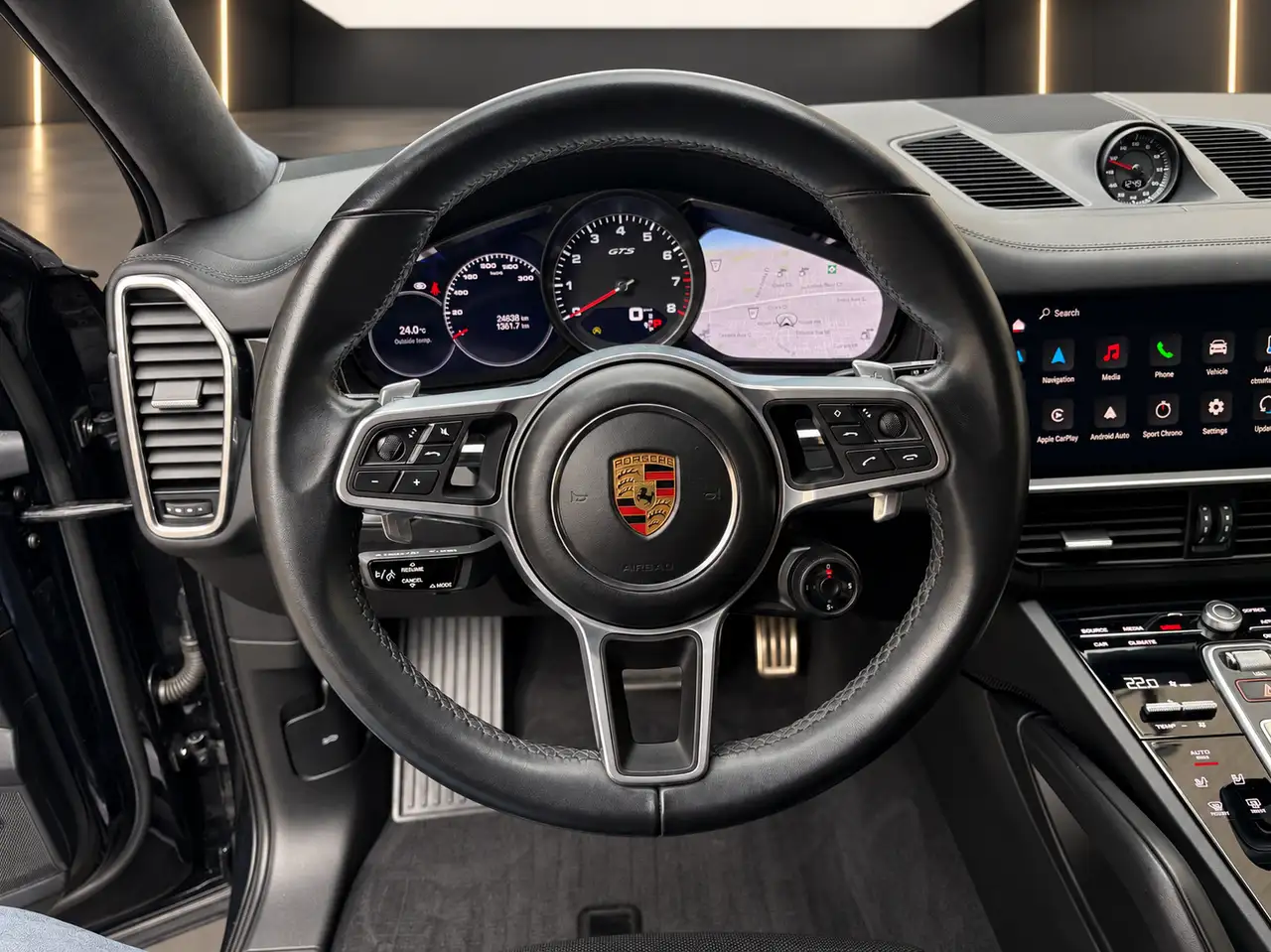 Porsche Cayenne - Image 15