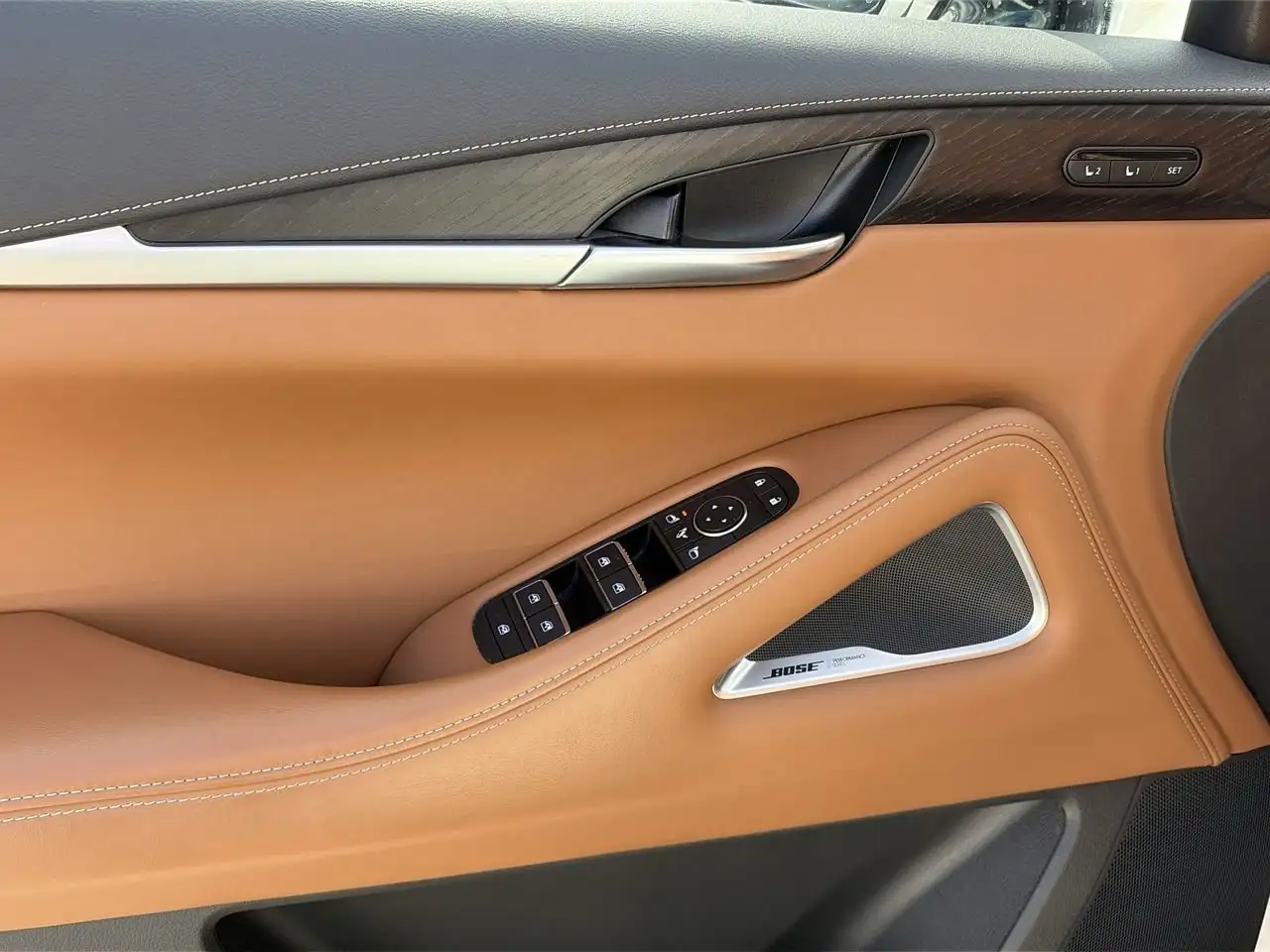 Infiniti QX60 - Image 21