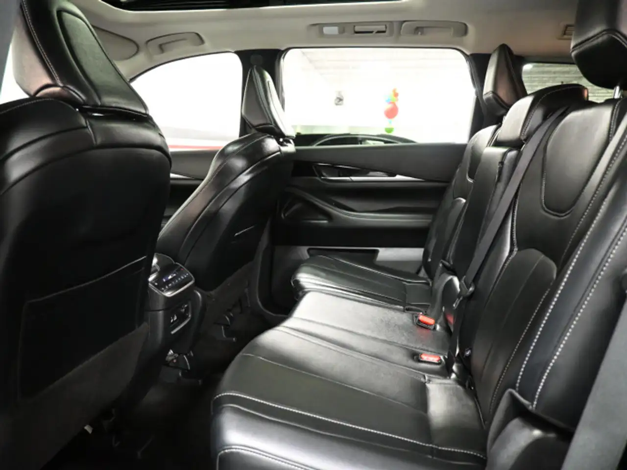Infiniti QX60 - Image 24