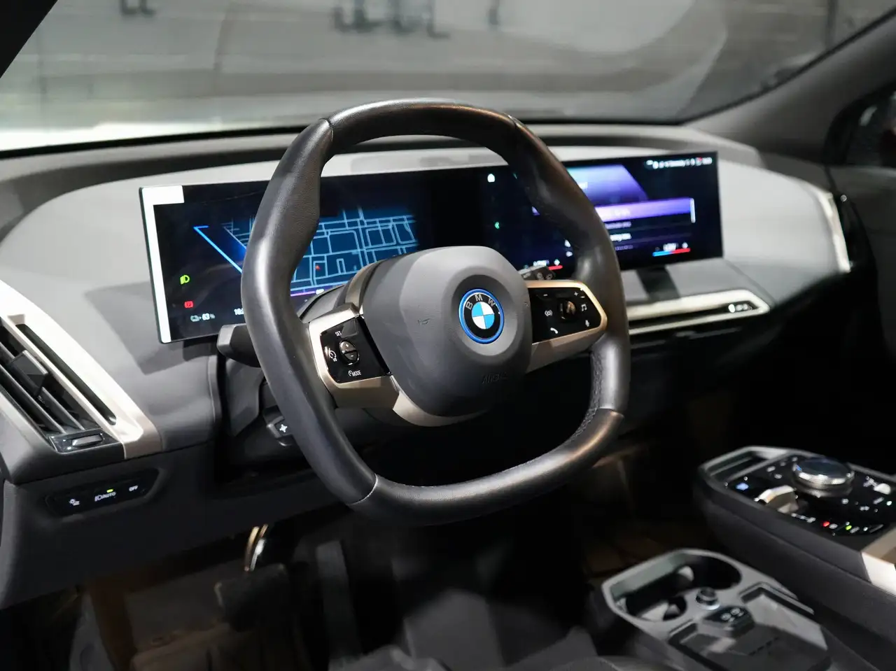 BMW iX - Image 8