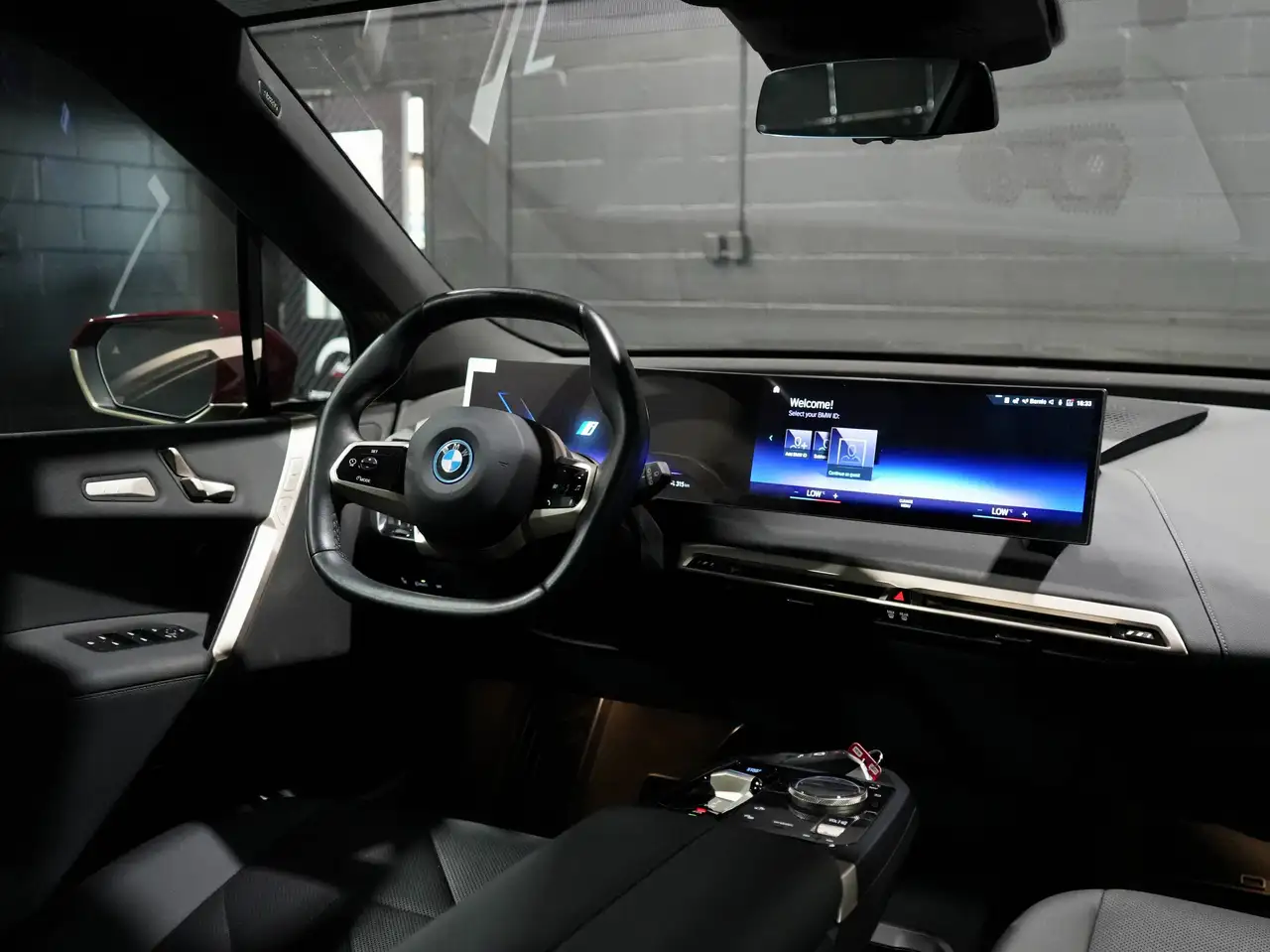 BMW iX - Image 29
