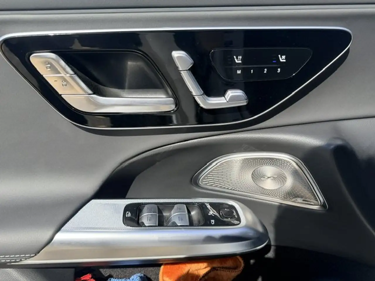 Mercedes-Benz E-Class - Image 6