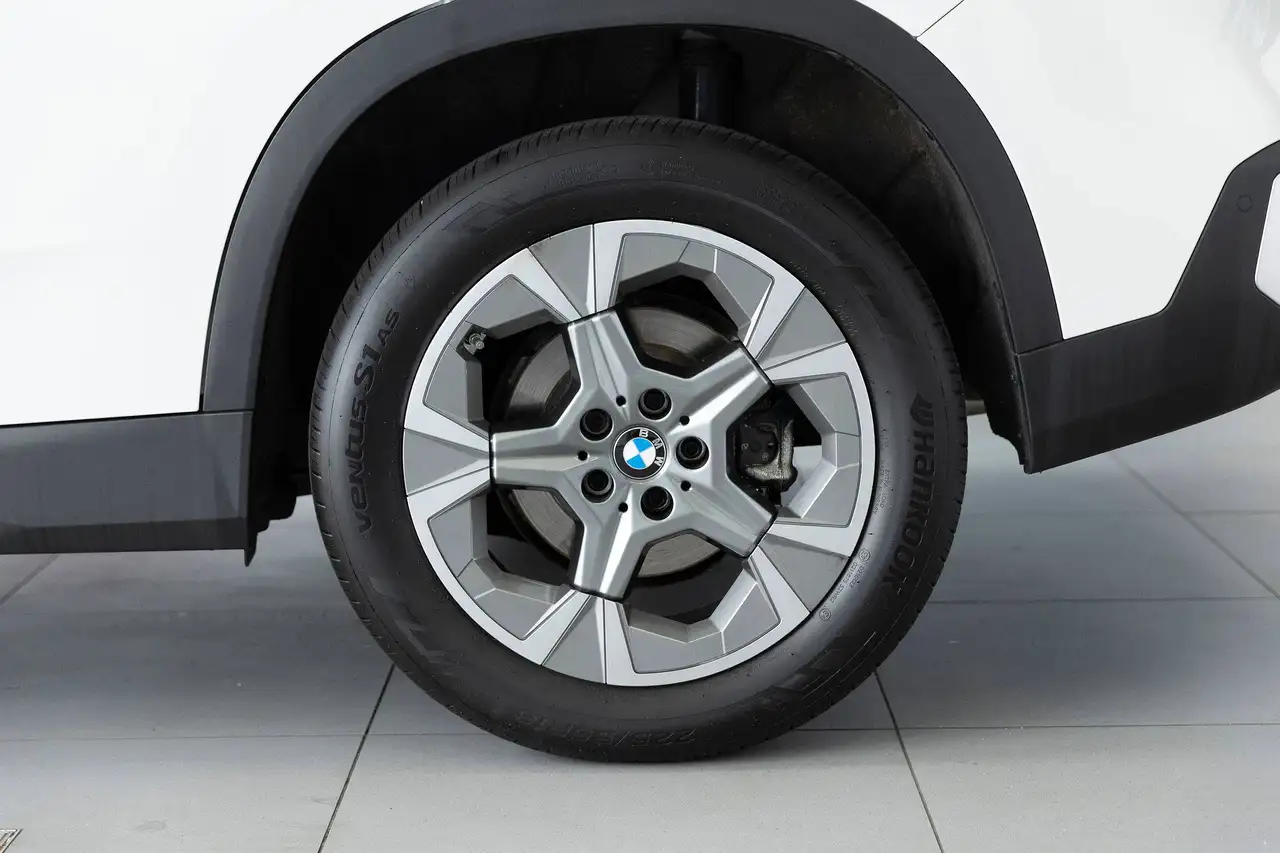 BMW X1 - Image 8