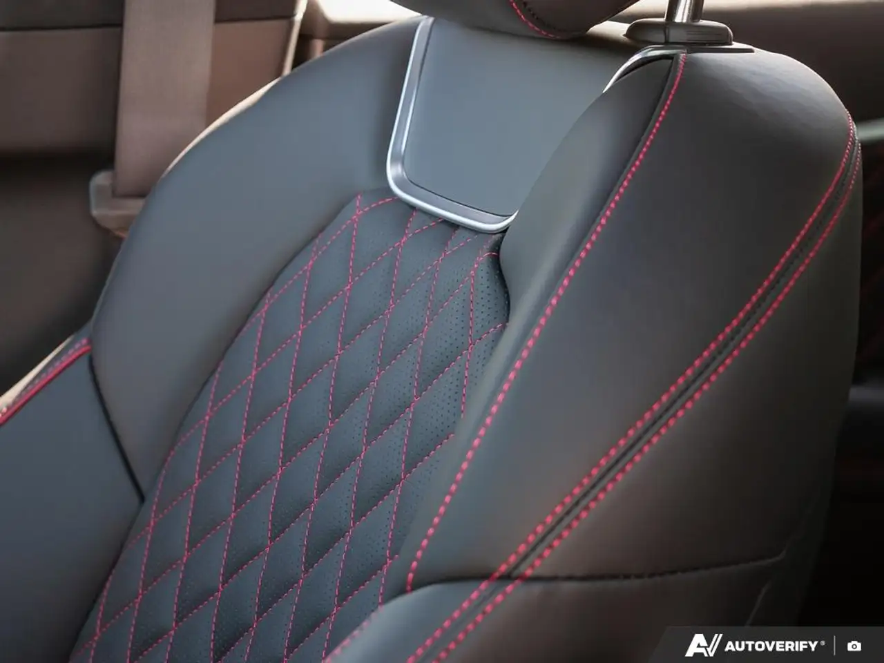 Genesis G70 - Image 23
