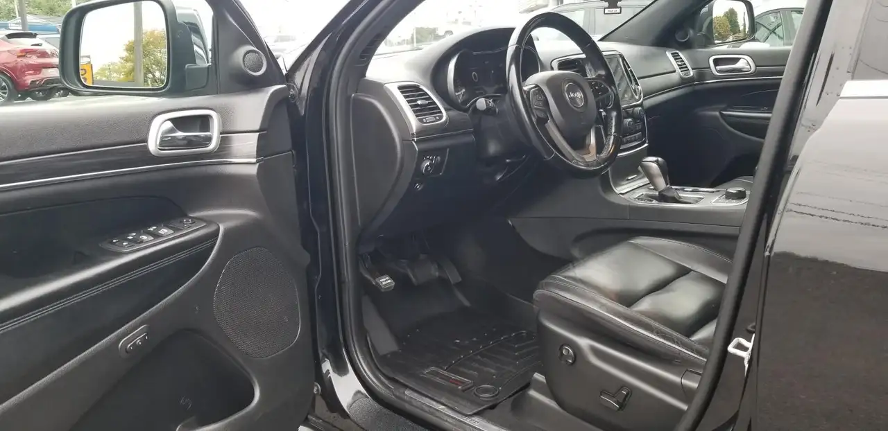 Jeep Grand Cherokee - Image 12