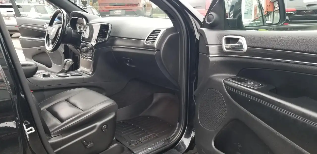 Jeep Grand Cherokee - Image 13