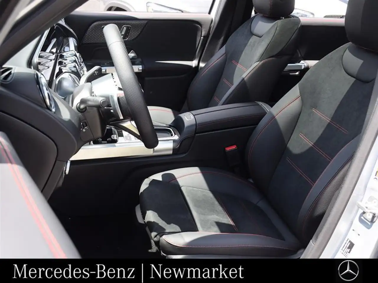 Mercedes-Benz GLB - Image 18