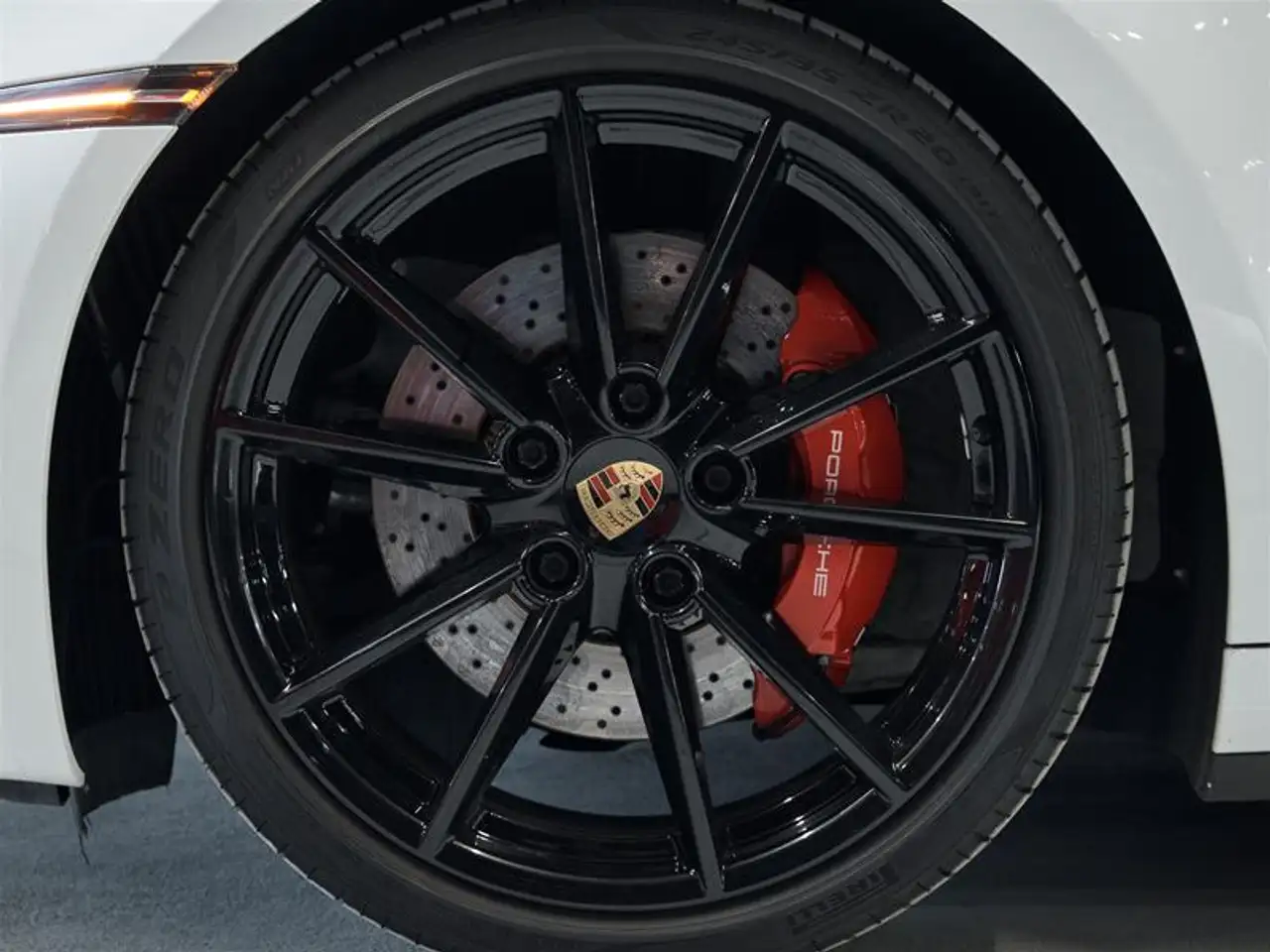 Porsche 911 - Image 7