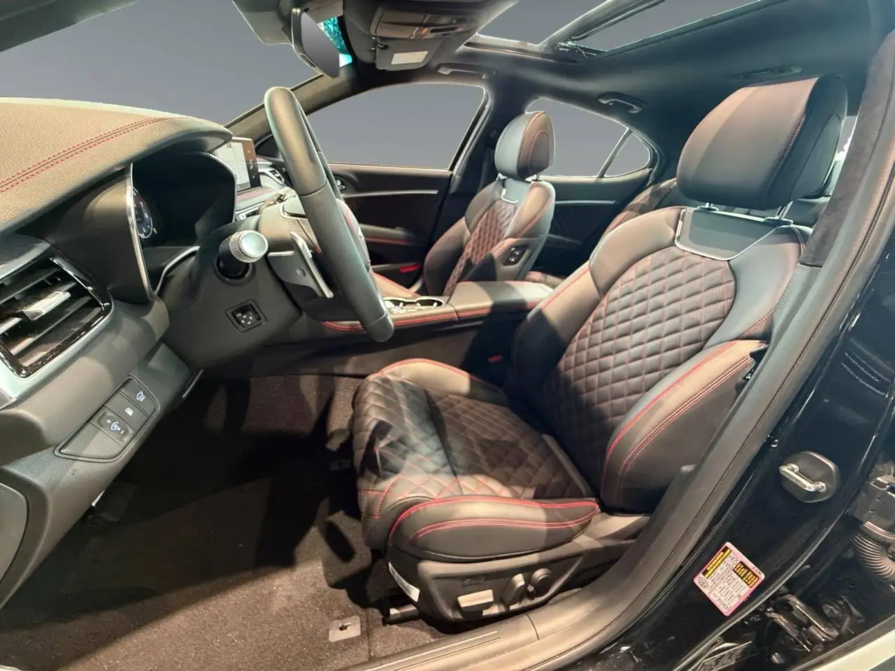 Genesis G70 - Image 10