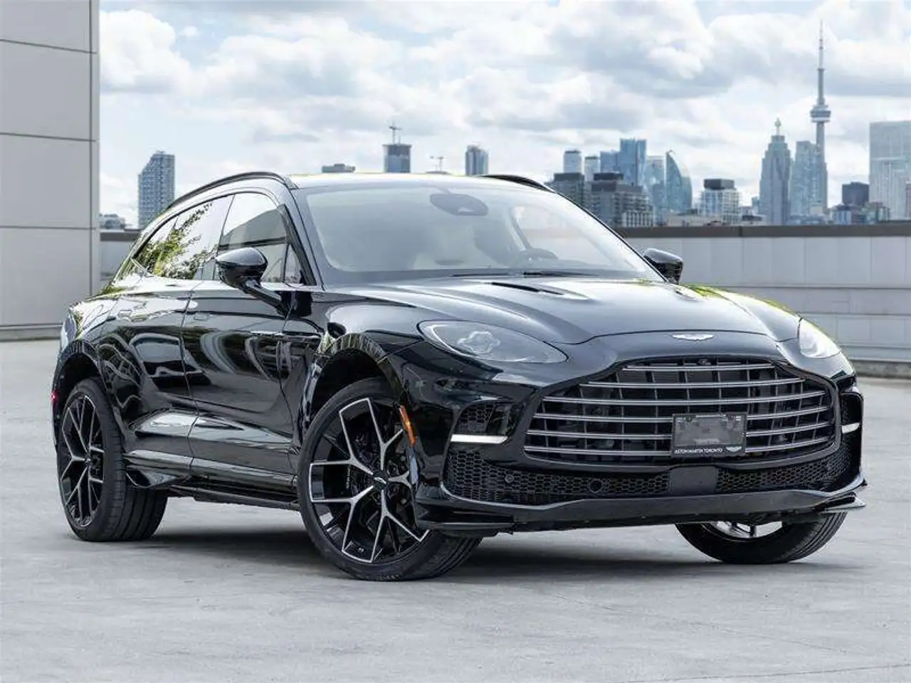 Aston Martin DBX