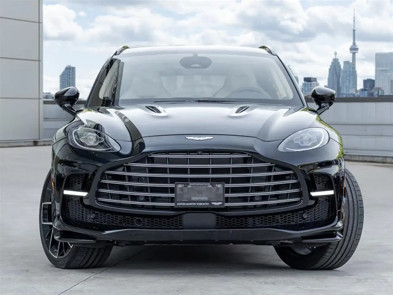 Aston Martin DBX - Image 6
