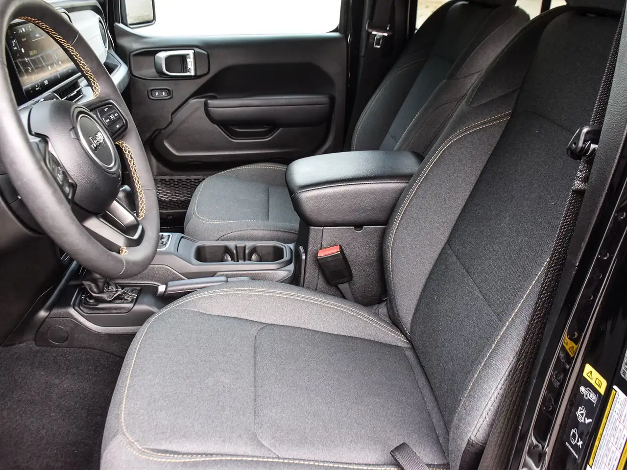 Jeep Wrangler - Image 11
