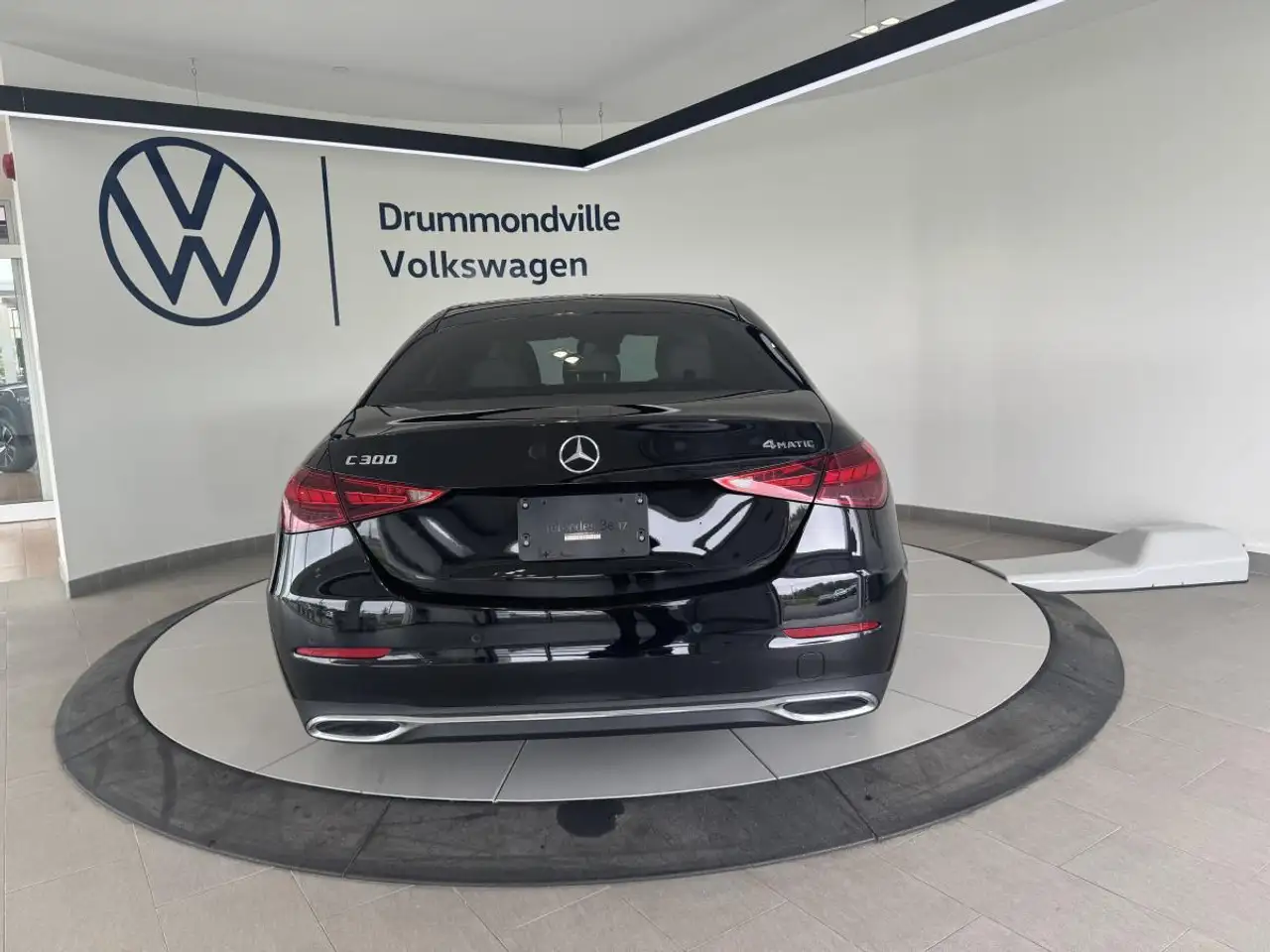 Mercedes-Benz C-Class - Image 11