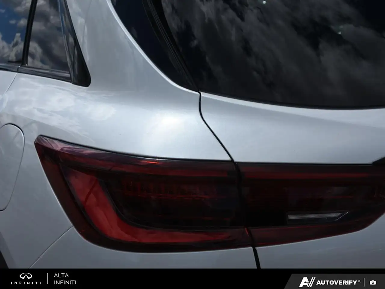 Infiniti QX50 - Image 12