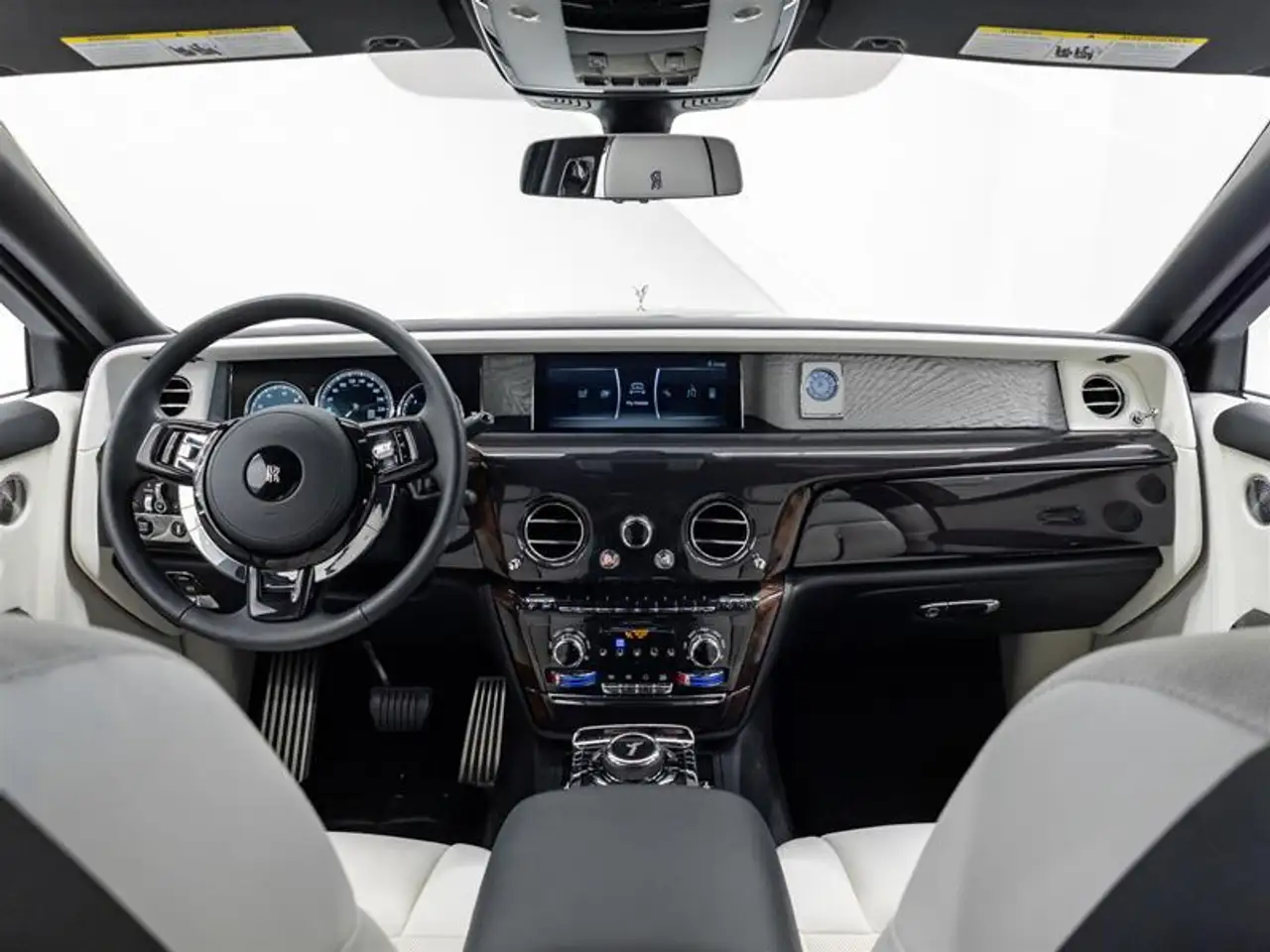 Rolls-Royce Phantom - Image 50