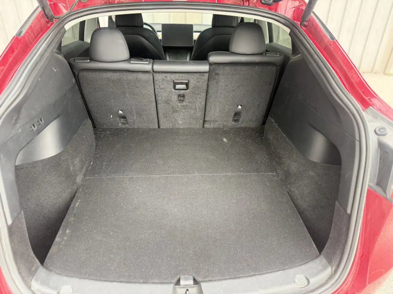 Tesla Model Y - Image 22