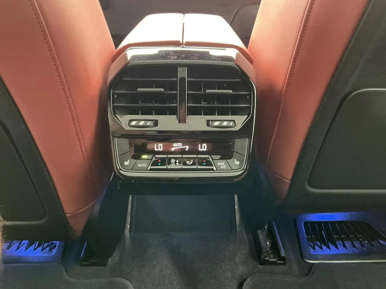 BMW iX - Image 22