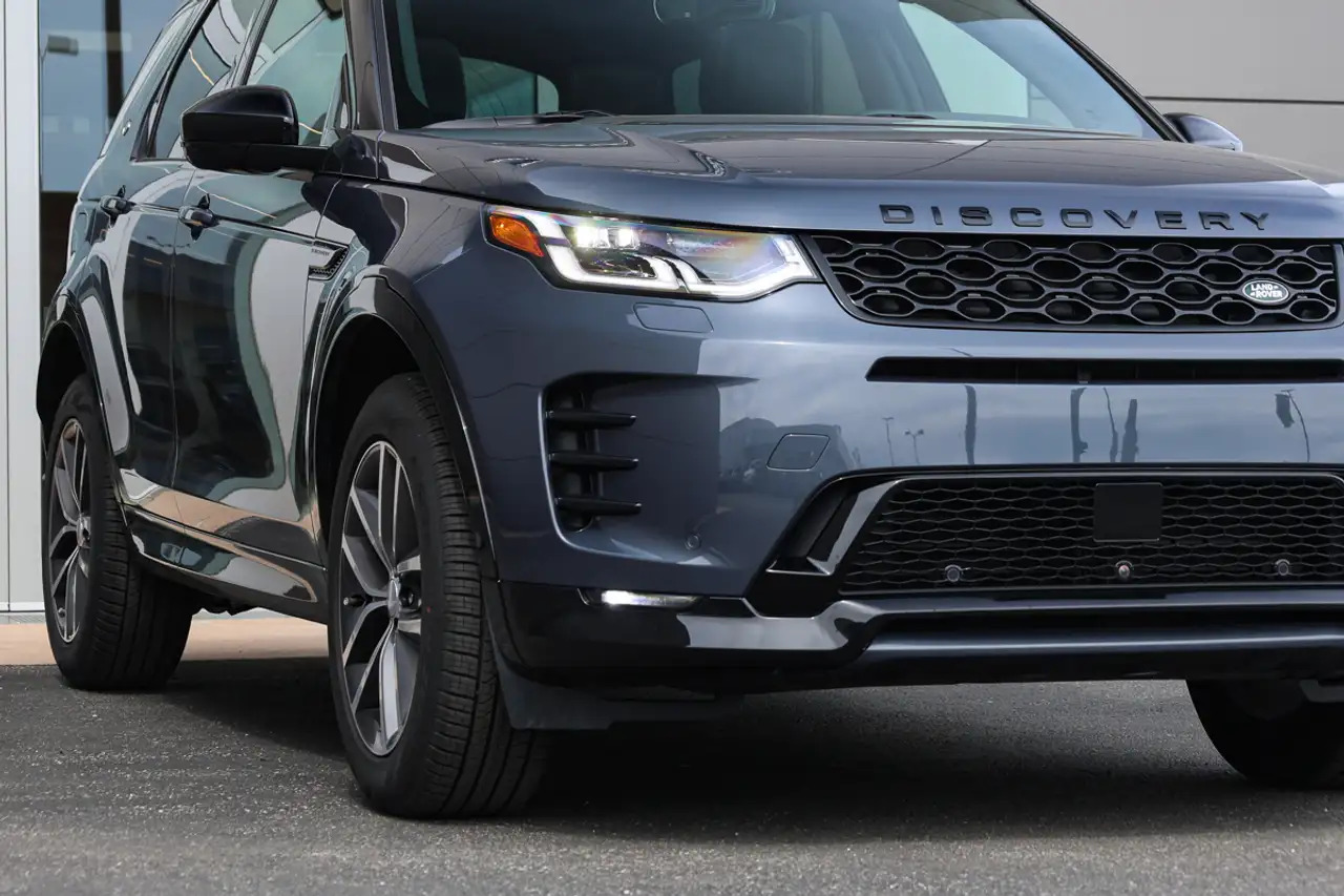 Land Rover Discovery Sport - Image 11