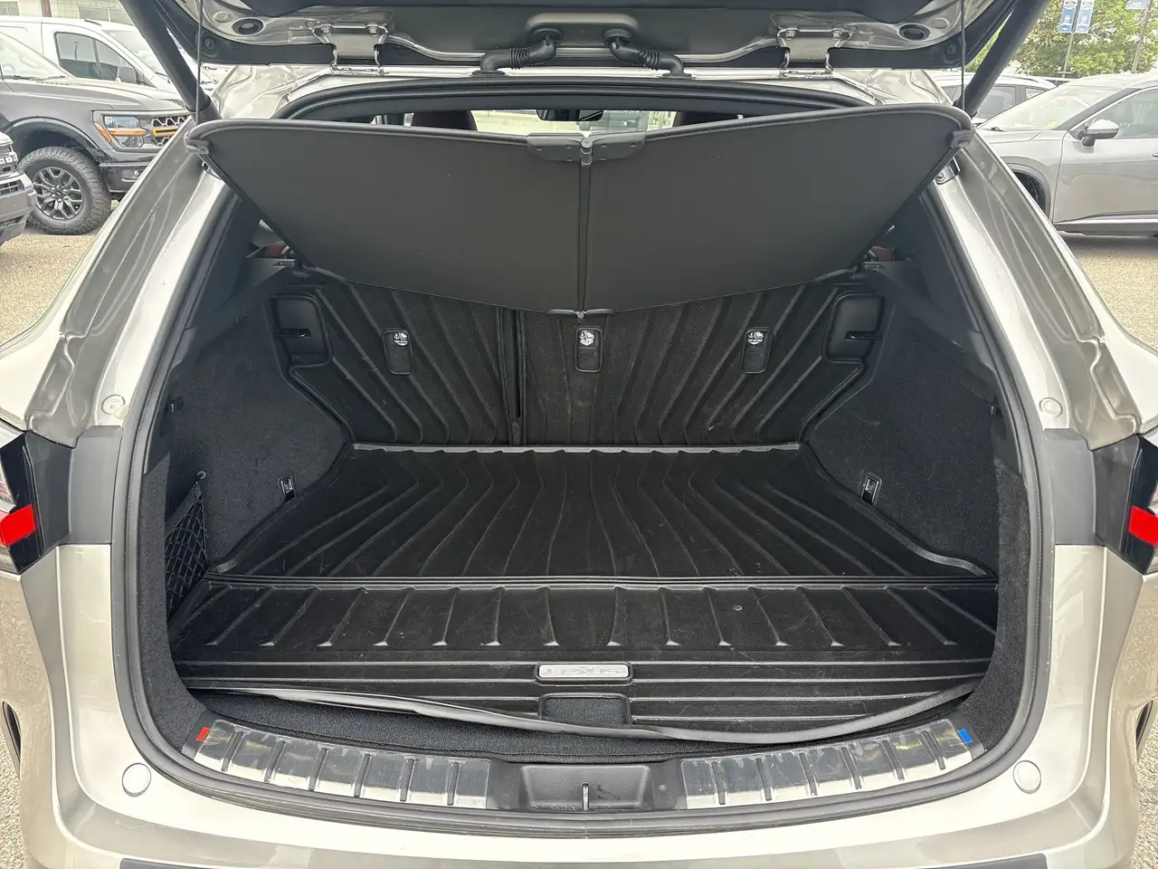 Lexus NX - Image 10