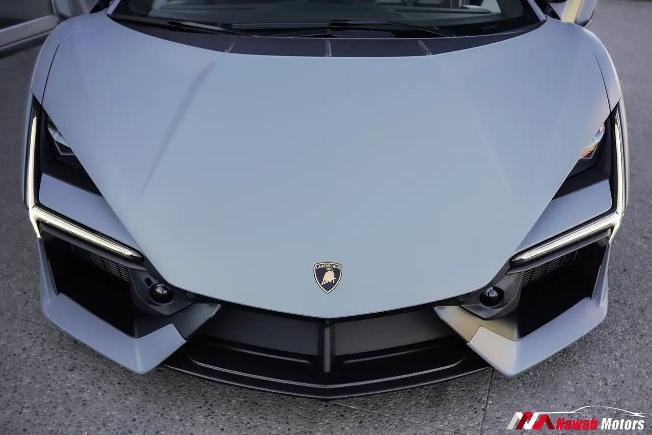 Lamborghini Revuelto - Image 4