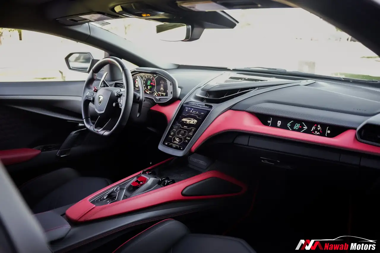 Lamborghini Revuelto - Image 22