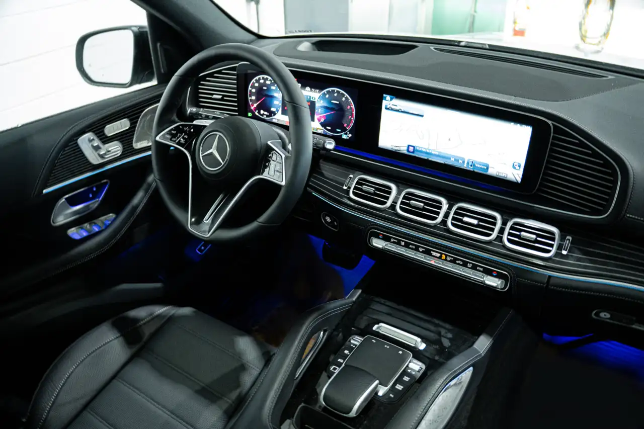 Mercedes-Benz GLE - Image 16