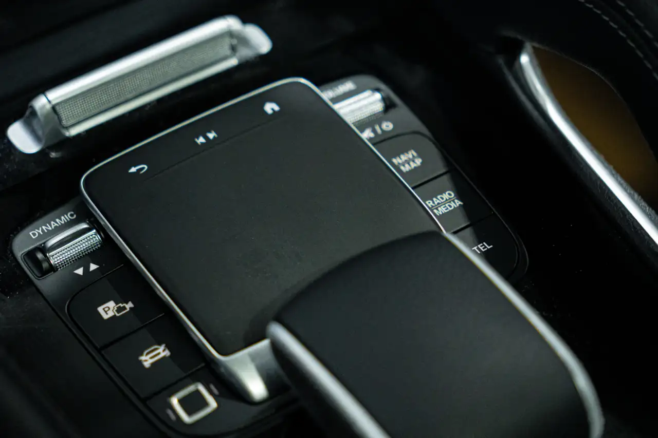 Mercedes-Benz GLE - Image 14