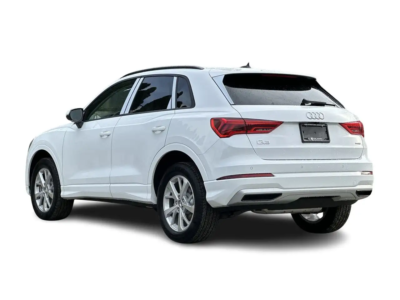 Audi Q3 - Image 10