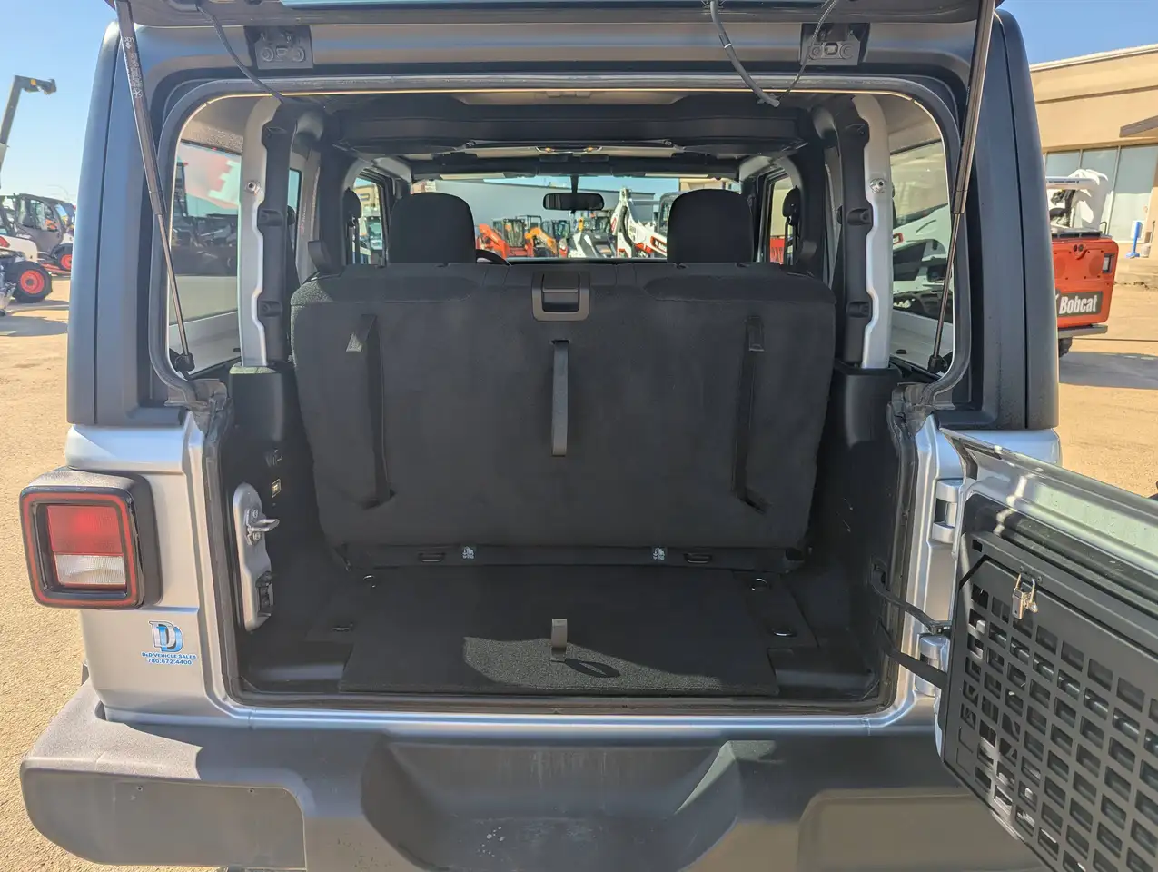 Jeep Wrangler - Image 10