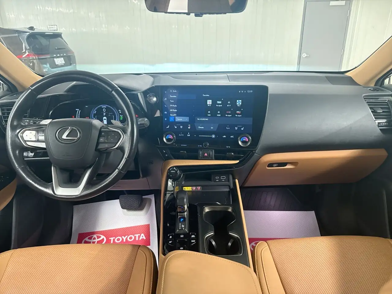 Lexus NX - Image 26