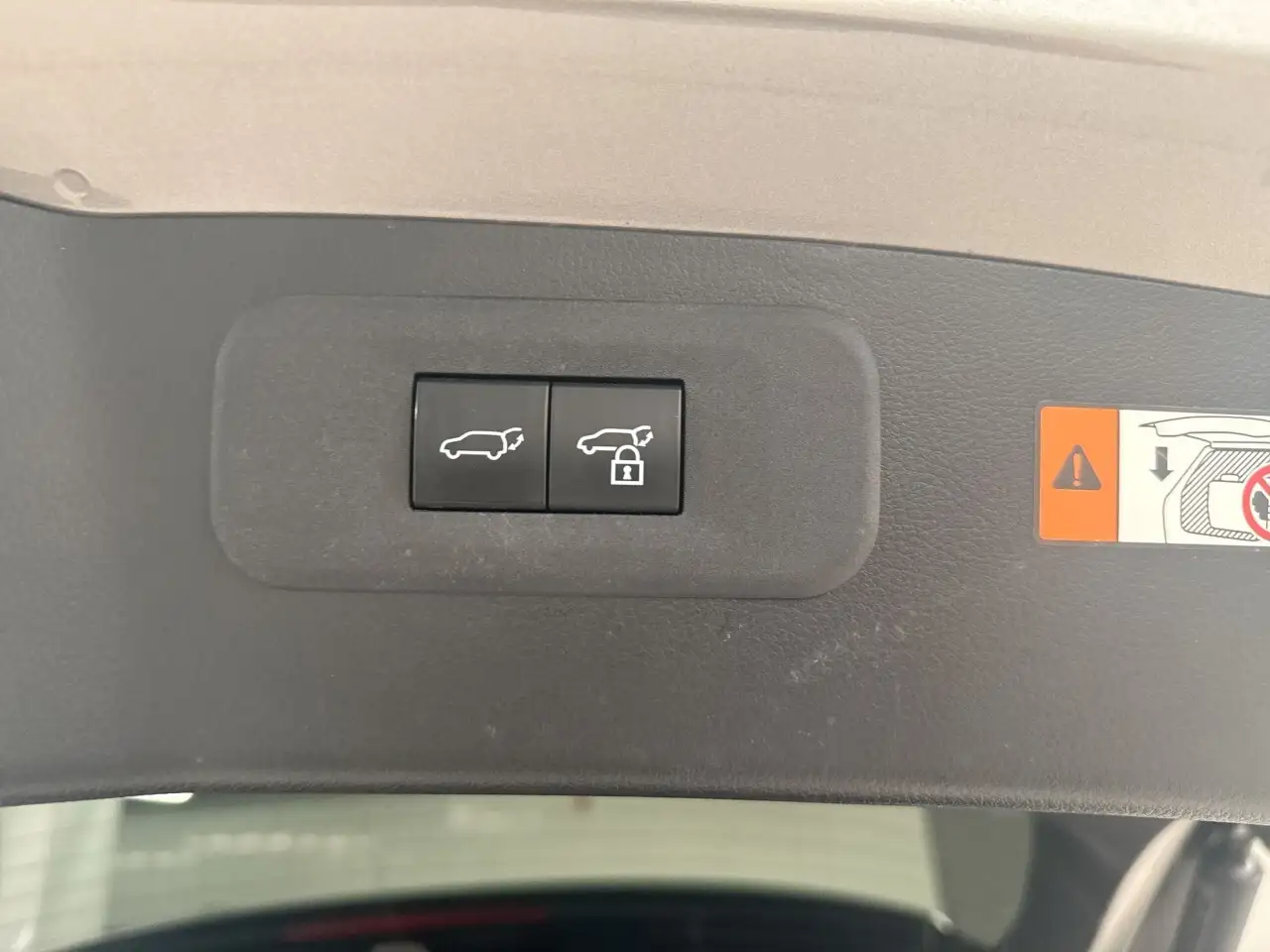 Lexus NX - Image 30
