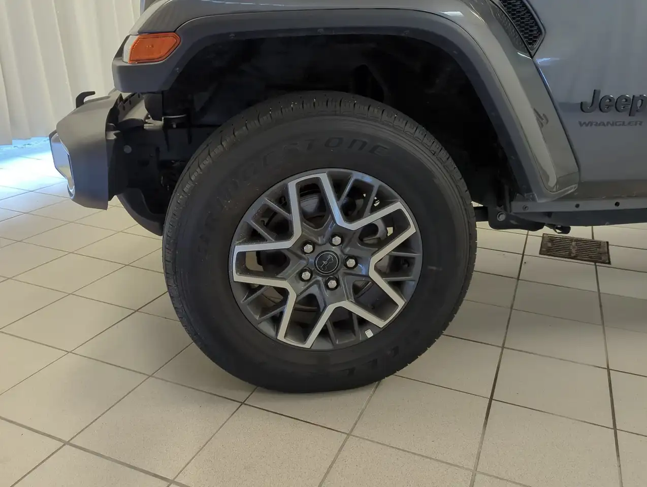 Jeep Wrangler - Image 10