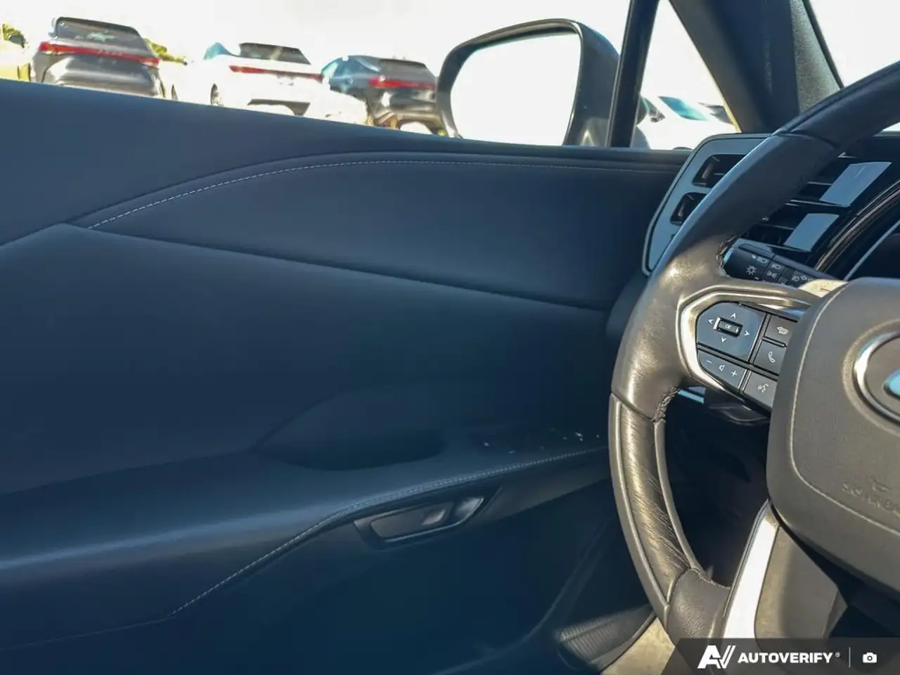 Lexus RX - Image 17