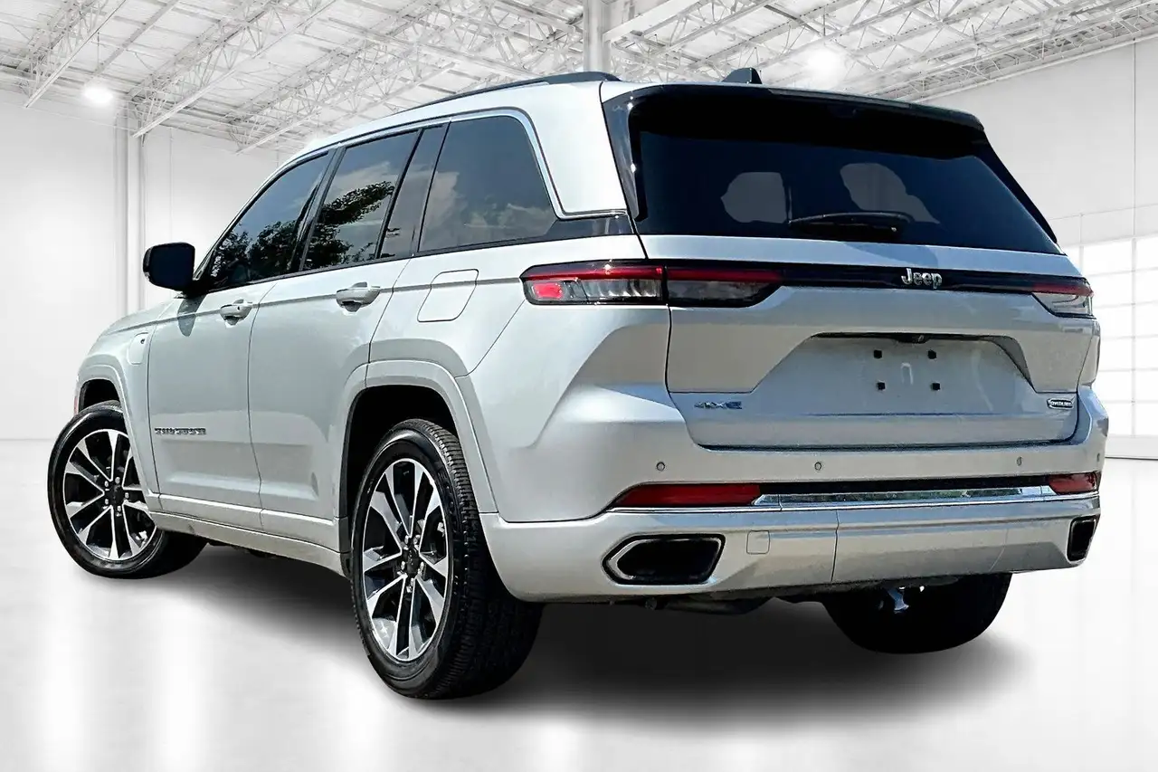 Jeep Grand Cherokee - Image 12