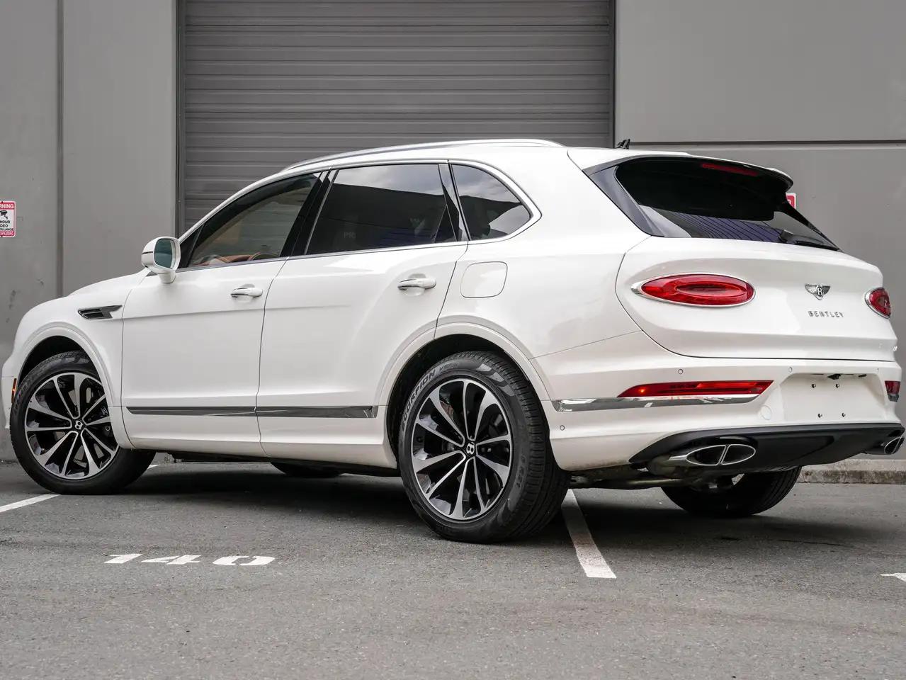 Bentley Bentayga - Image 29