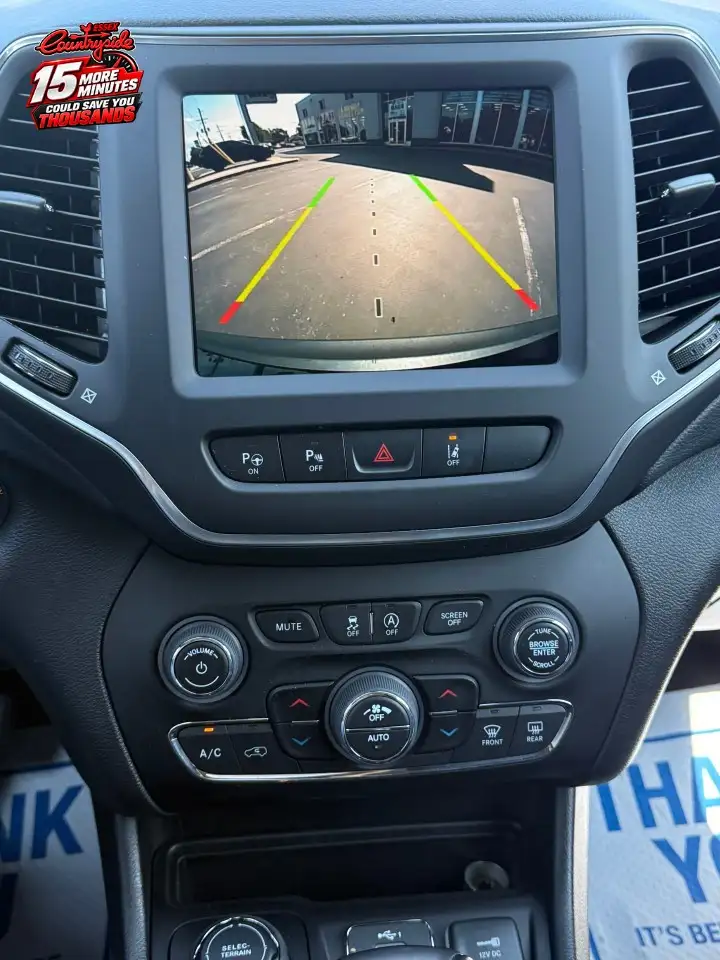 Jeep Cherokee - Image 11