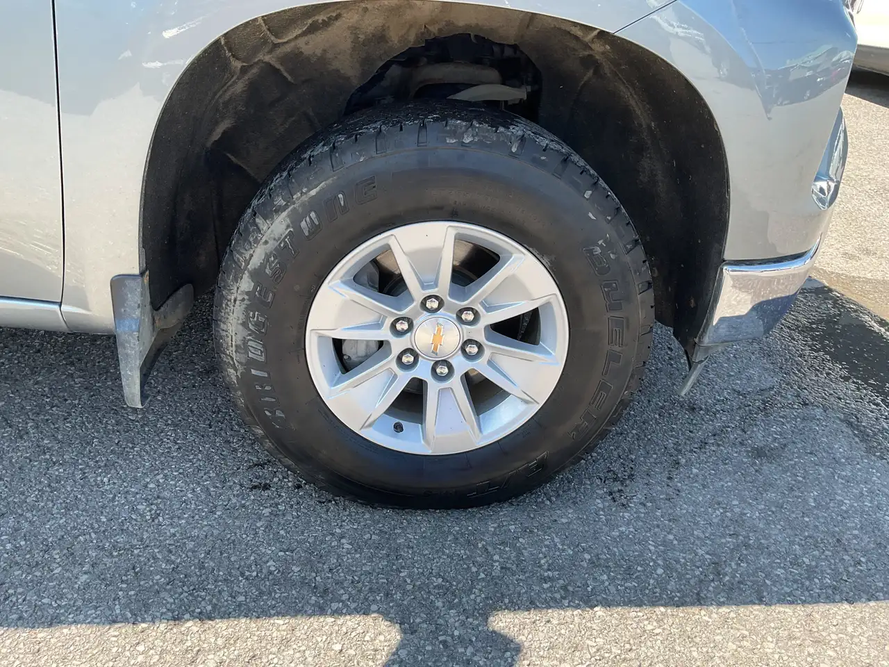 Chevrolet Silverado 1500 - Image 11