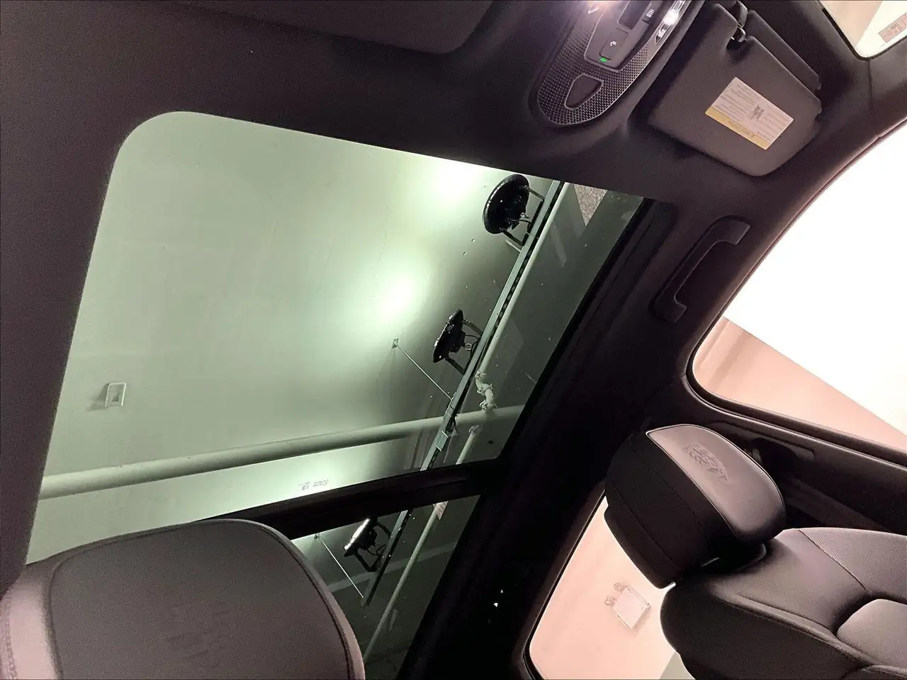 Porsche Cayenne - Image 28