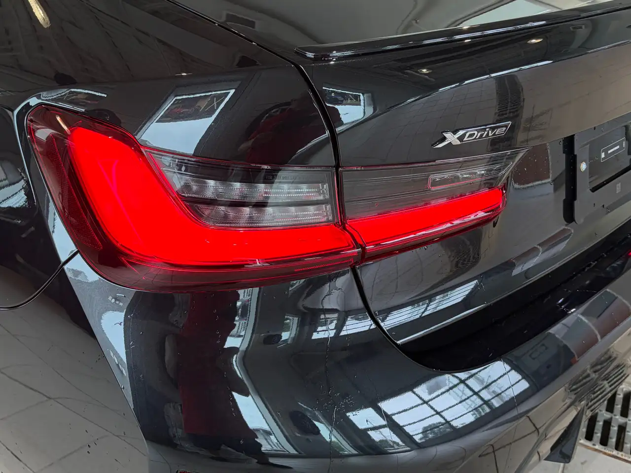BMW 3 Series - Image 7