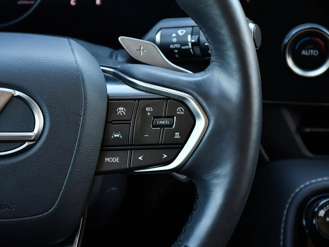 Lexus NX 250 - Image 22